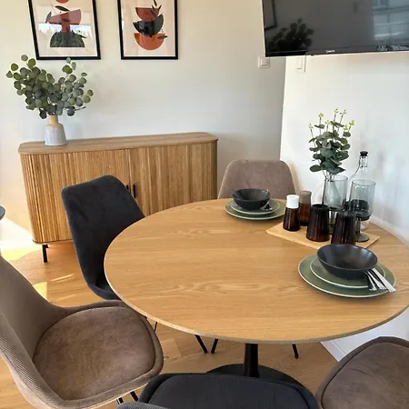 Dębina Lounge Z Tarasem Na Dachu Apartament *